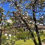 아파트 Altes Oste, Klavier Appartement, 2 Mit Kamin Hemmoor